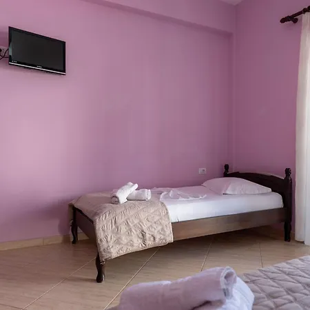 Ari Apartment *